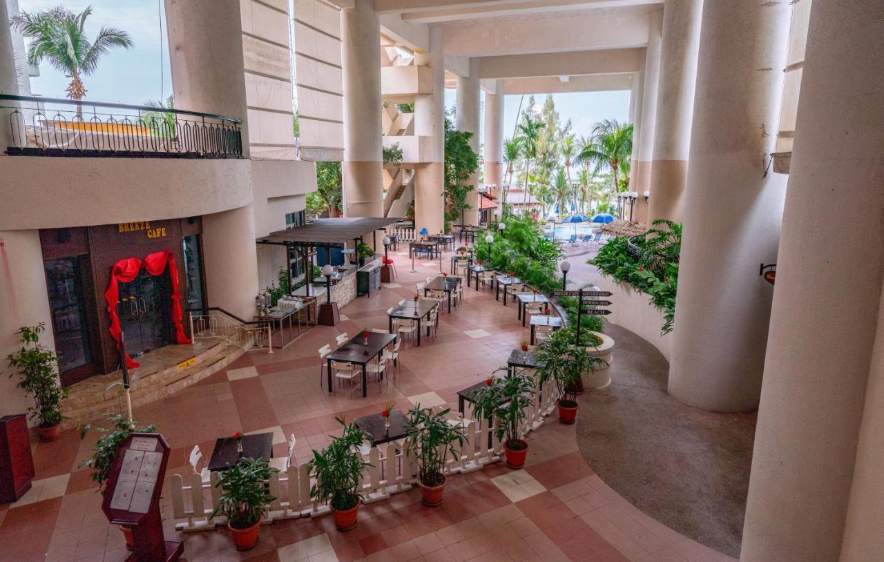 Romantic Couple Suite + Beach-Front Balcony Tanjung Bungah  Exteriör bild