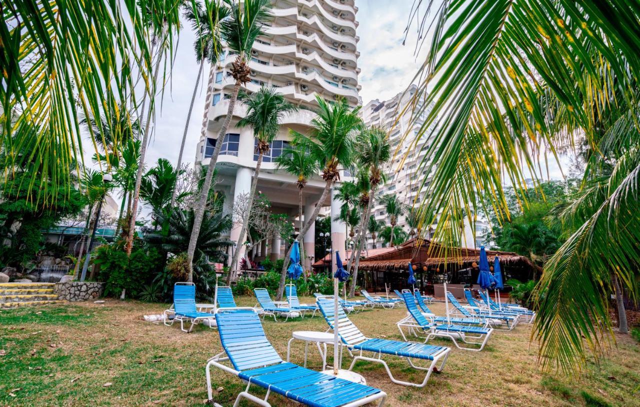 Romantic Couple Suite + Beach-Front Balcony Tanjung Bungah  Exteriör bild